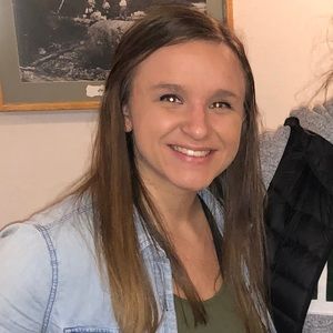 Meet your Posher, Kayla